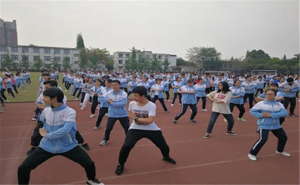 華潤高級中學(xué)育才的升學(xué)率是多少？